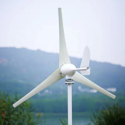 Temiz Sinüs Dalga Değiştiricisi ve Düşük Frekanslı Ucuz 5KW Rüzgar Güneş Enerjisi Sistemi