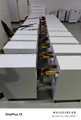 51.2v Güneş depolama bataryası Yüklenebilir kurulum modu Güneş paneli